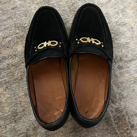 Mens vintage suede Ferragamo loafers - Picture 3 of 15